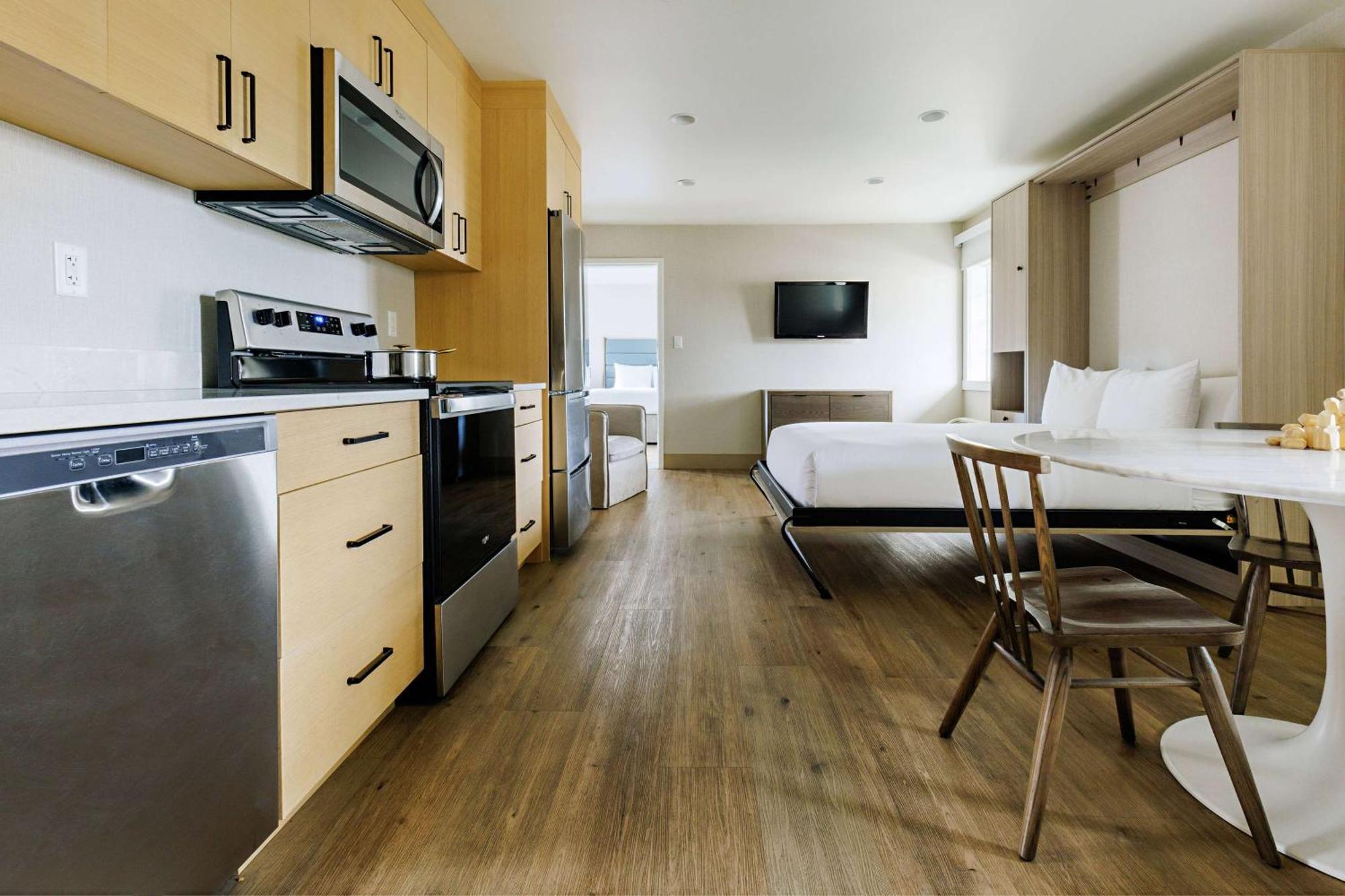 Balcomo, A Ramada By Wyndham Penticton Kültér fotó