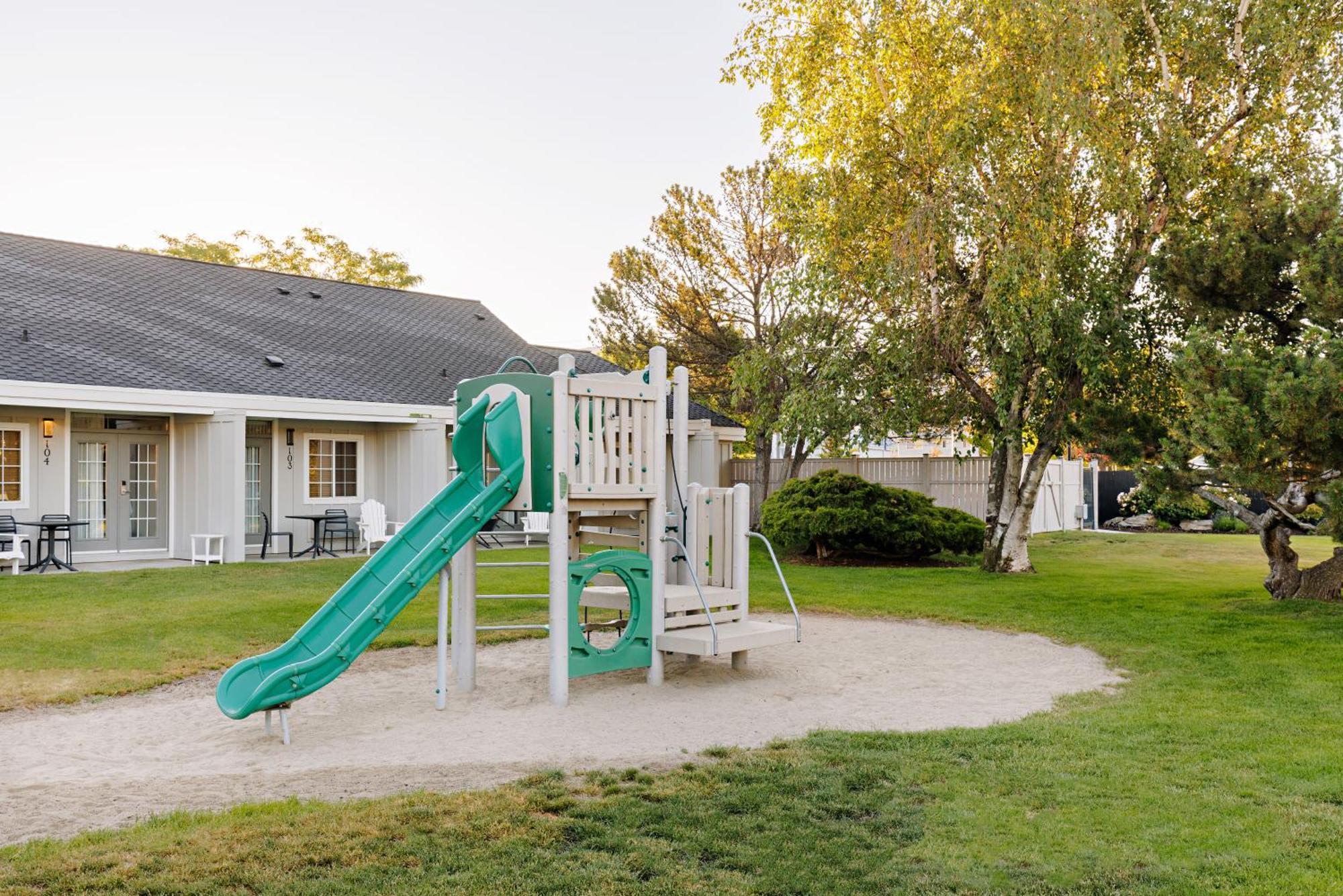 Balcomo, A Ramada By Wyndham Penticton Kültér fotó