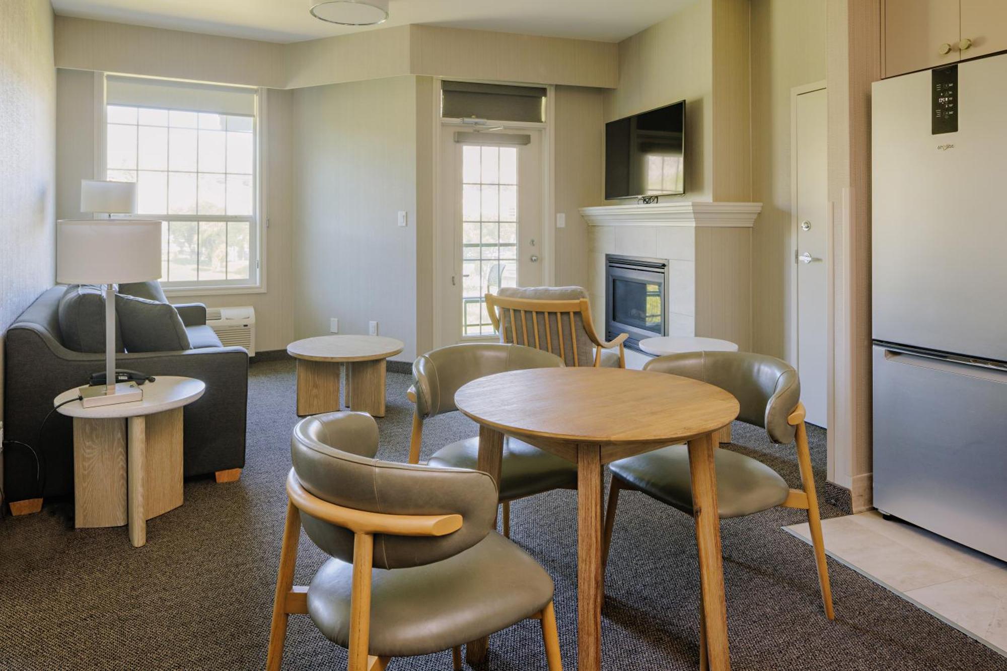 Balcomo, A Ramada By Wyndham Penticton Kültér fotó