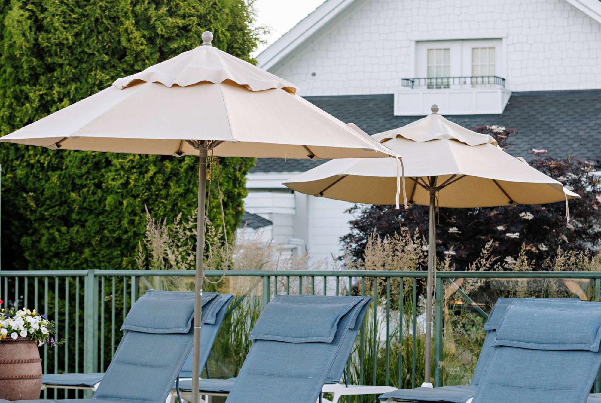 Balcomo, A Ramada By Wyndham Penticton Kültér fotó