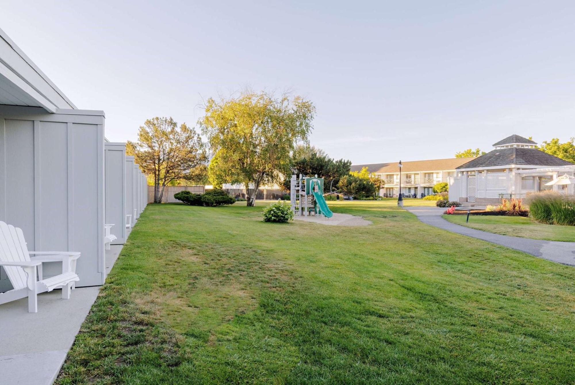 Balcomo, A Ramada By Wyndham Penticton Kültér fotó