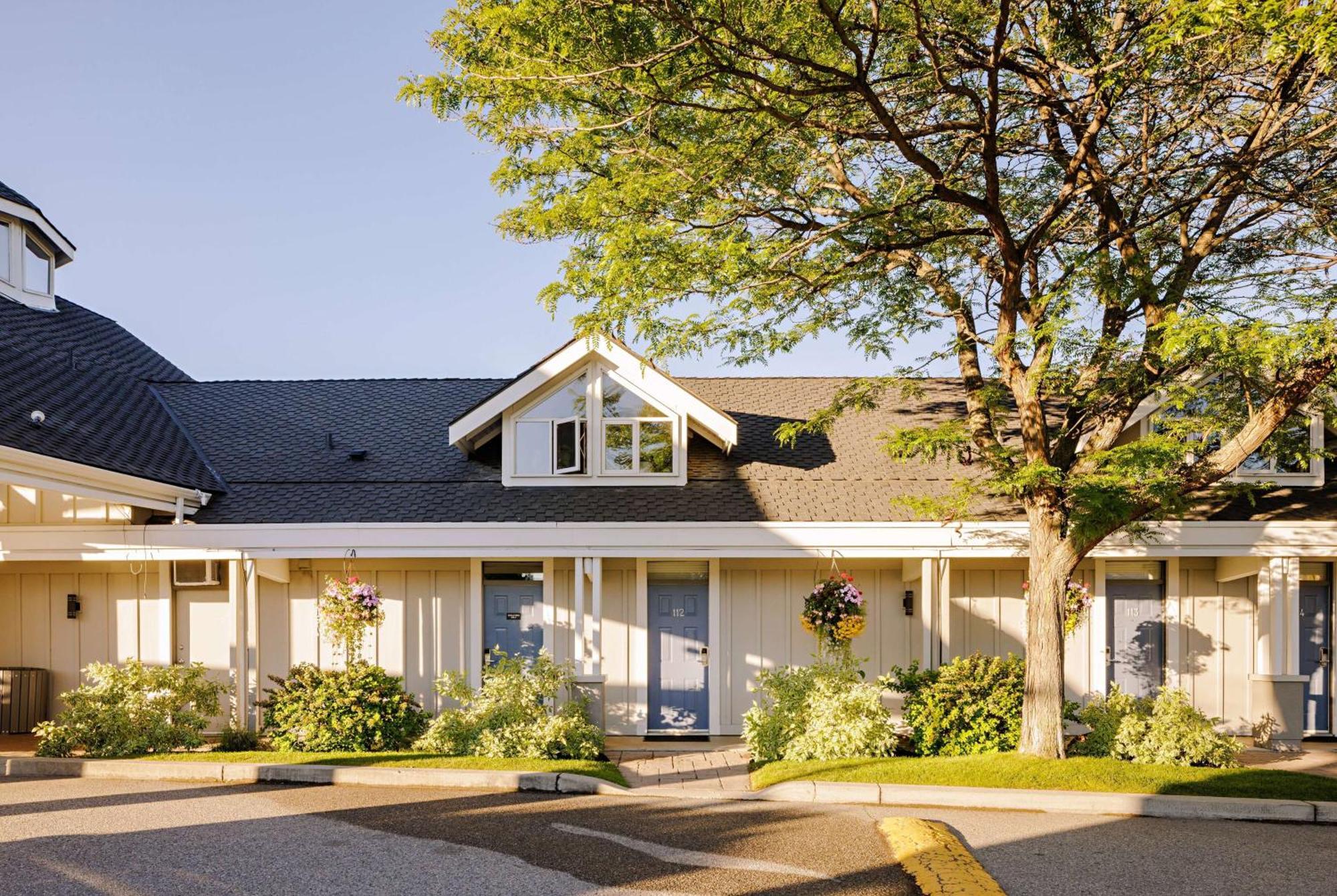Balcomo, A Ramada By Wyndham Penticton Kültér fotó