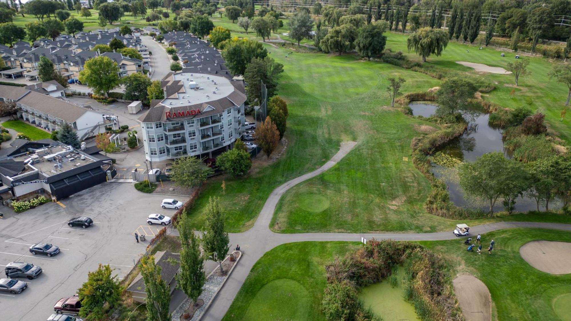 Balcomo, A Ramada By Wyndham Penticton Kültér fotó